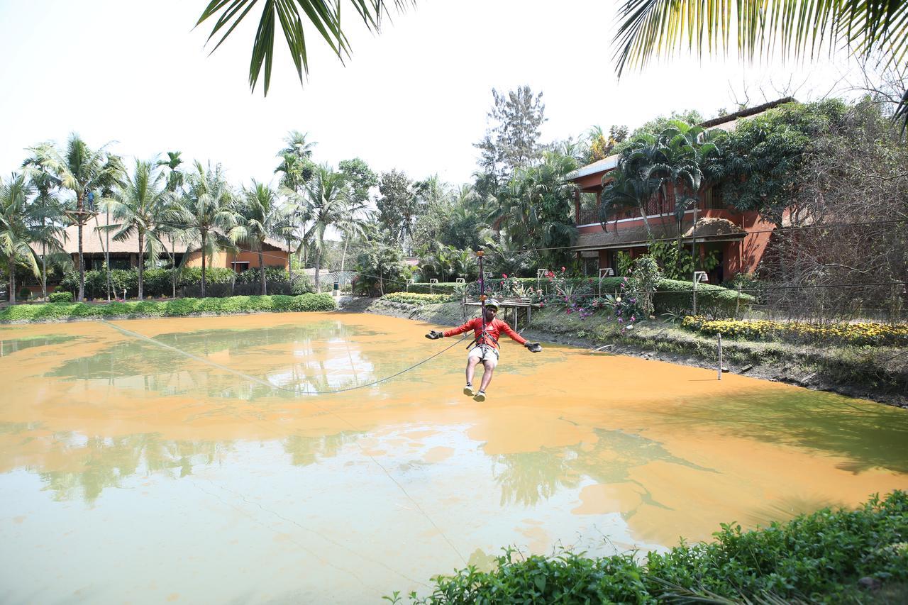 Breathing Earth - Rooms And Pool Calcutta Exteriör bild
